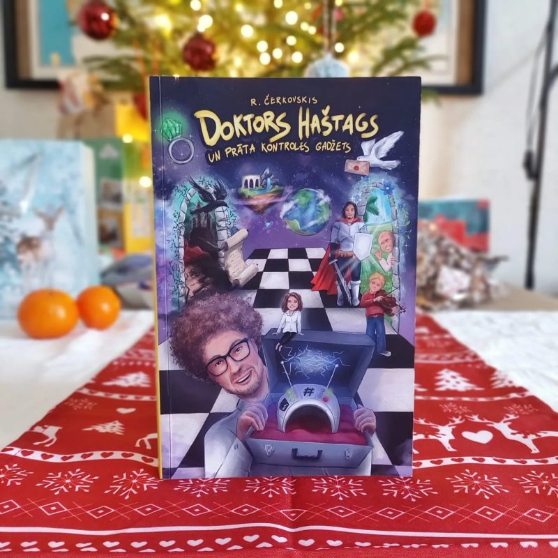 Doktors Haštags un Prāta kontroles gadžets